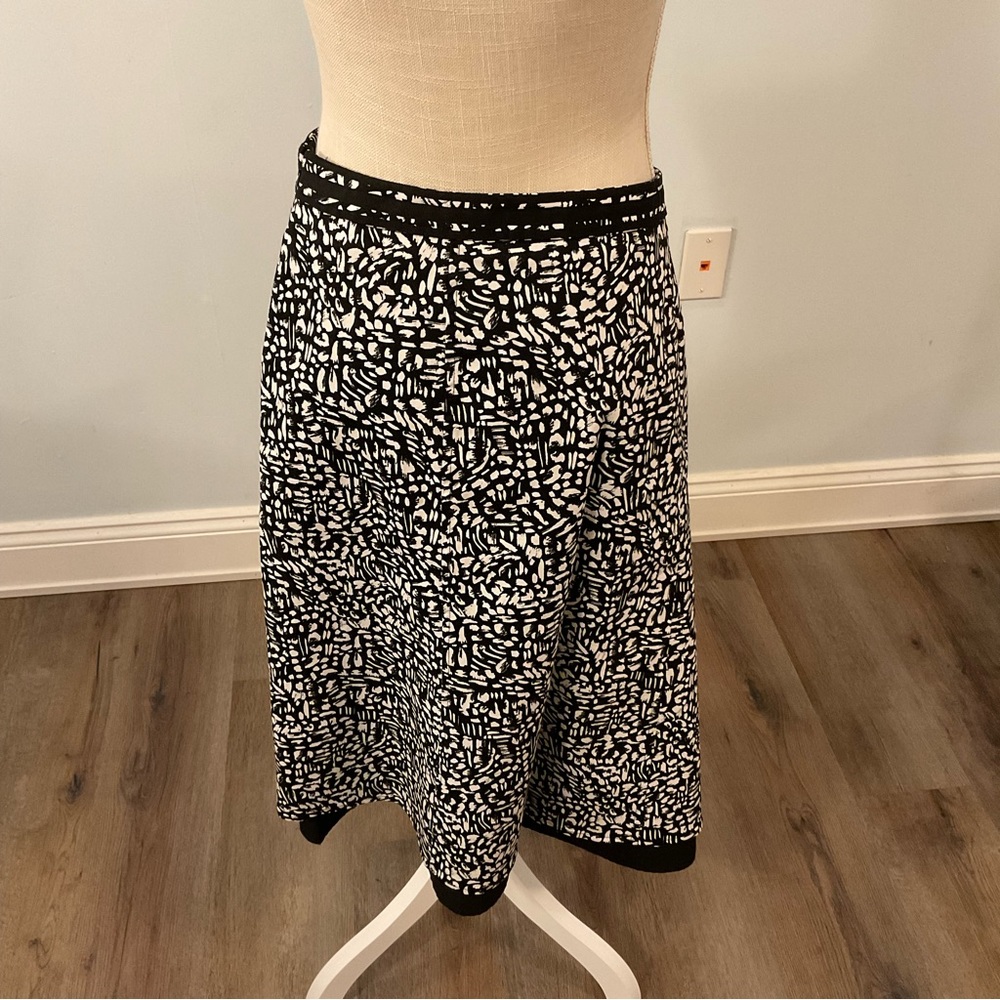 Christopher and Banks, black and white print skirt lined size 14